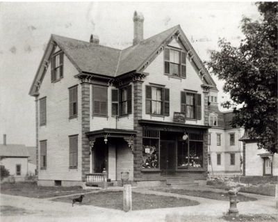 Milliner's Shop
Early 20th century. Corner of Bodwell and School Streets. Longfellow School is in the background. The old library is at right, behind the tree. Site replaced with by Back Street Grill, now Guerrero Maya. [2024]
